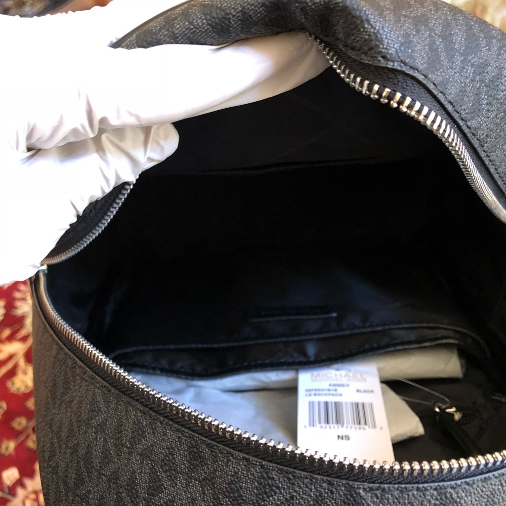Authentic Michael Kors backpack&wallet swt - Picture 6 of 8